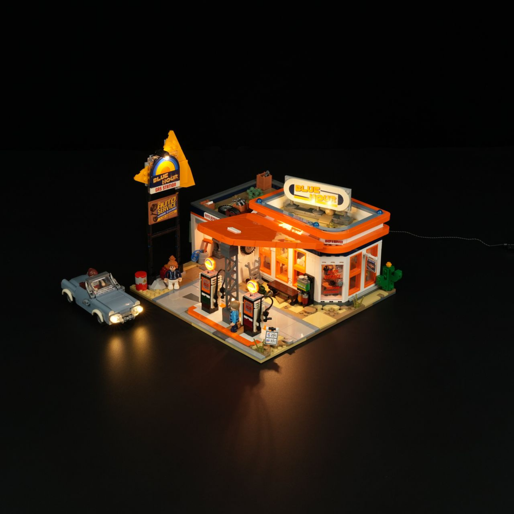 Funwhole Road Trip – Tankstelle im Retro-Design