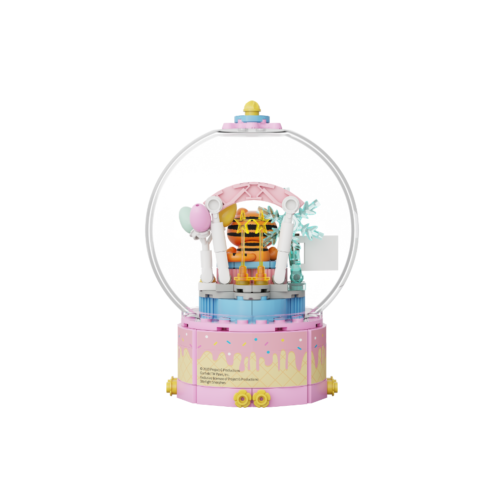 Garfield™ Crystal Ball Series Birthday Cake